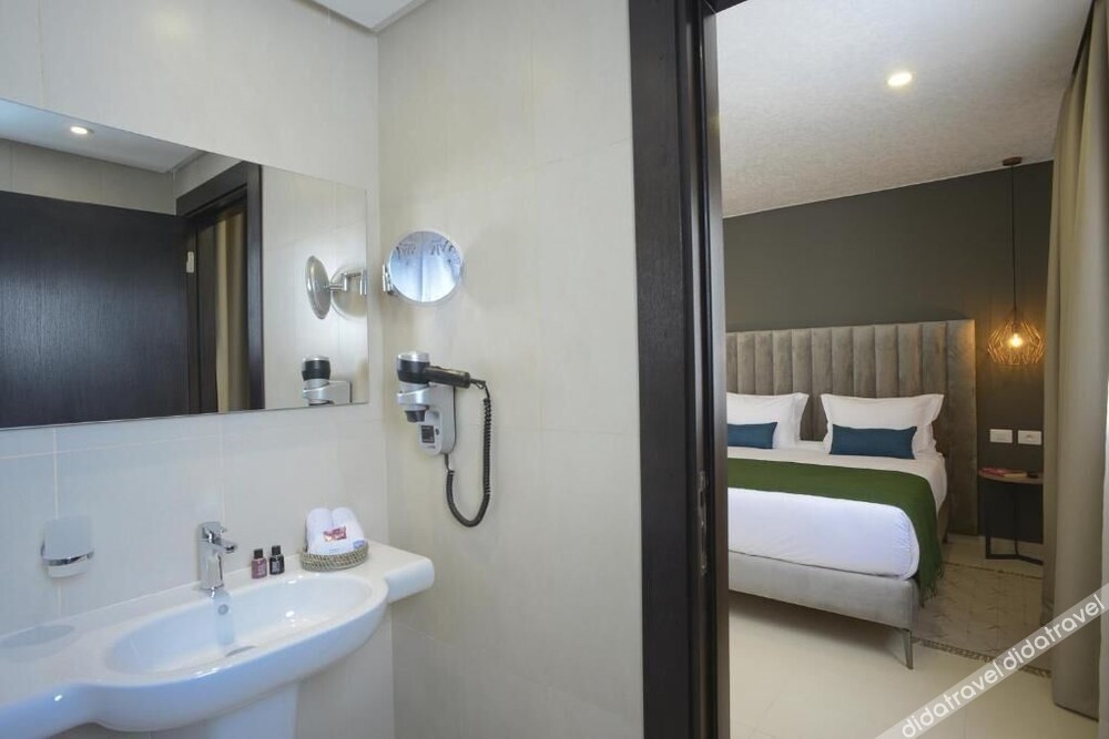 Maia Hotel Suites 0*