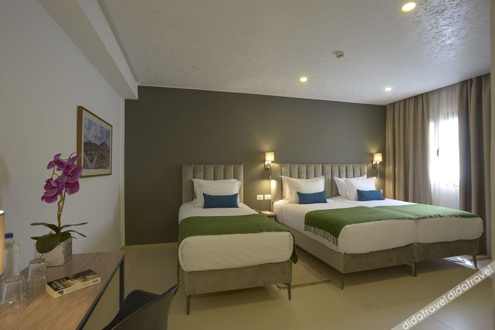 Maia Hotel Suites 0*