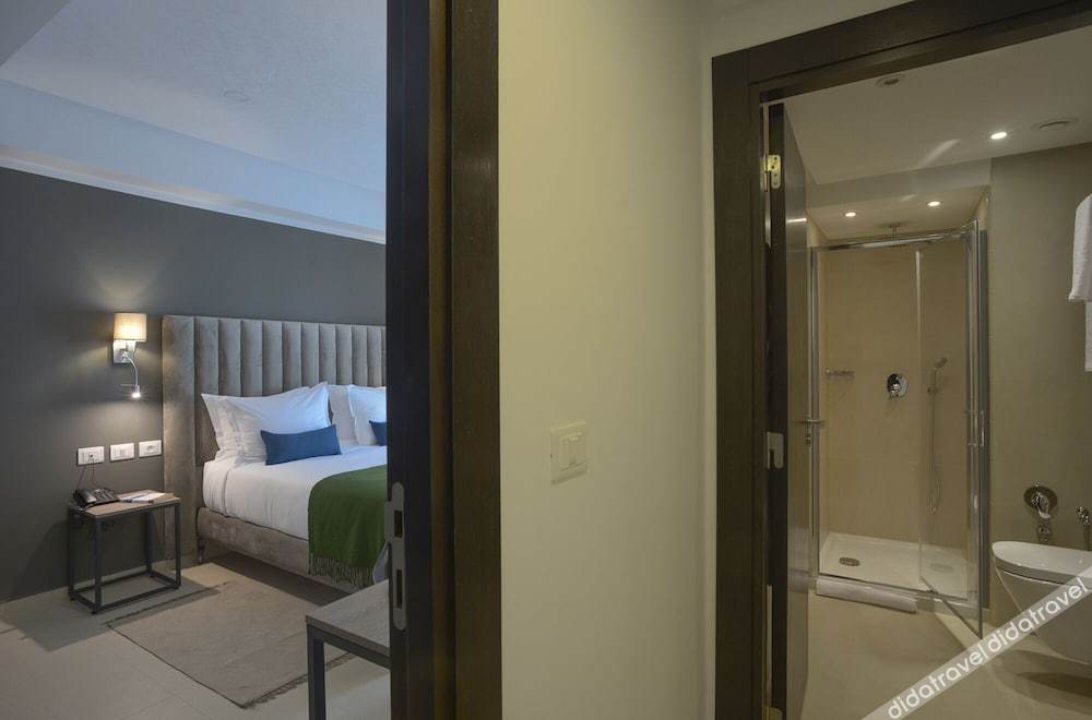 Maia Hotel Suites 0*