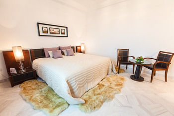 The Penthouse Suites Hotel 5*