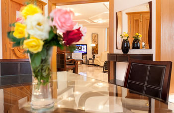 The Penthouse Suites Hotel 5*