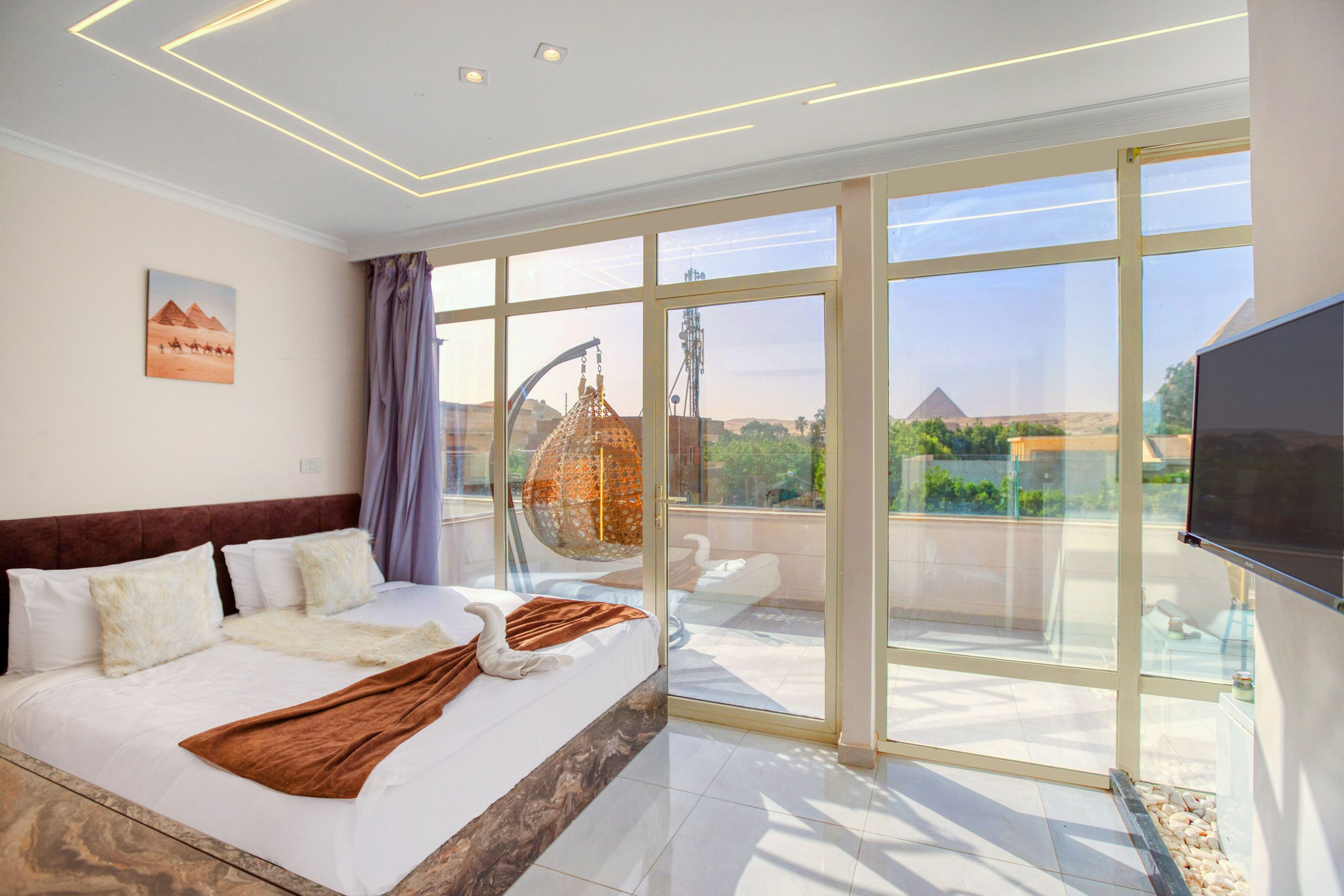 Shadow Pyramids View Inn 4*