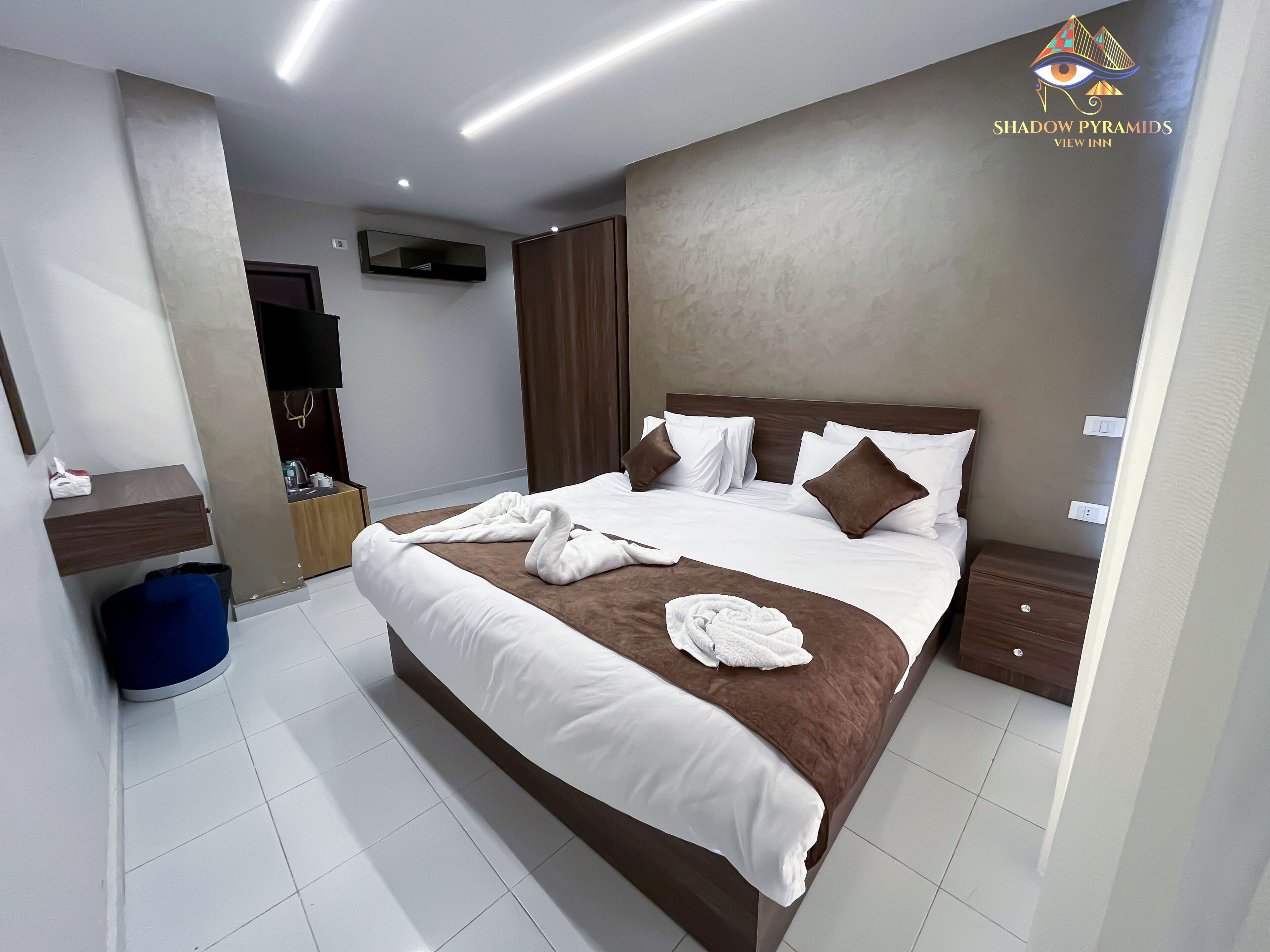 Shadow Pyramids View Inn 4*