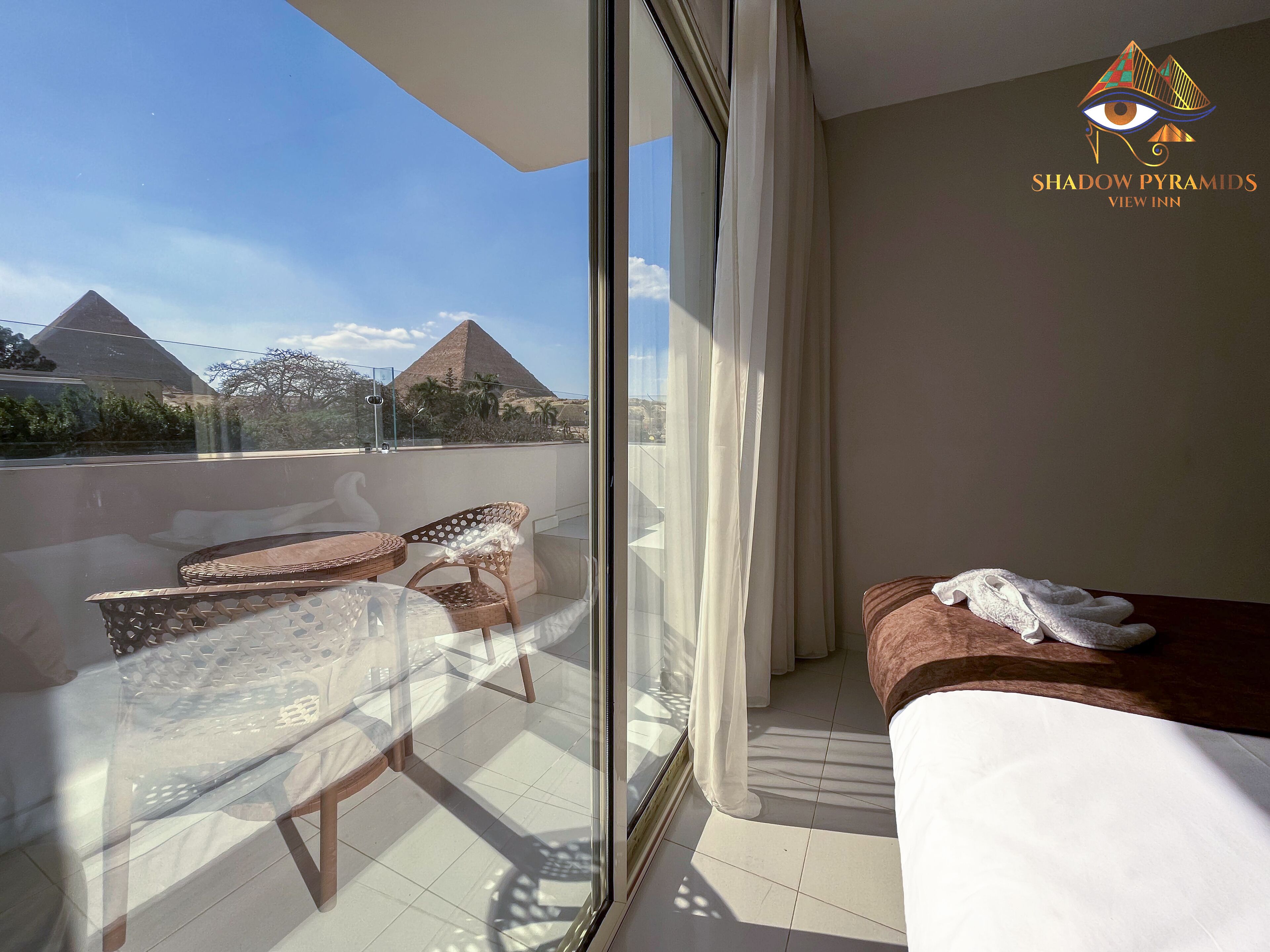 Shadow Pyramids View Inn 4*