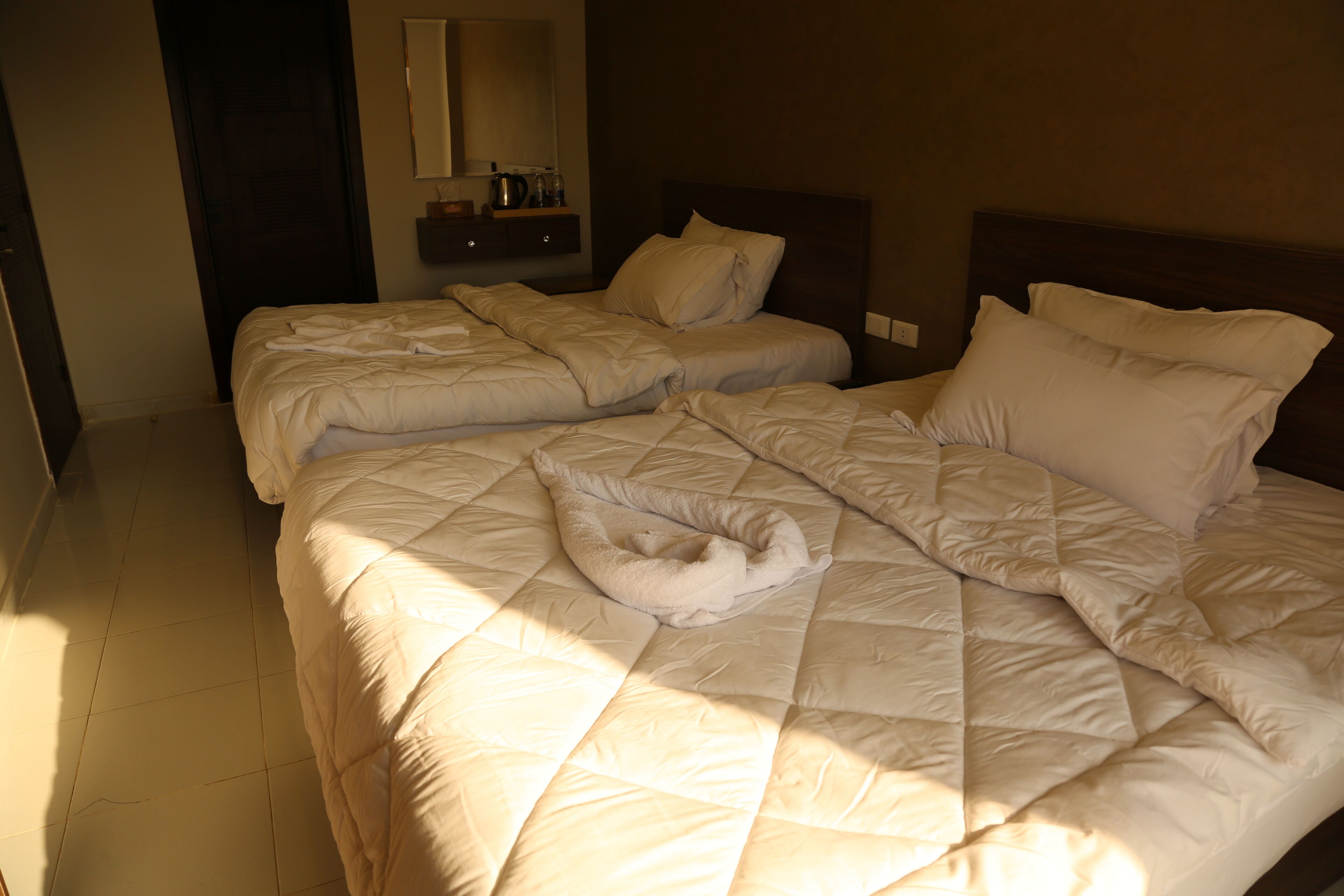 Shadow Pyramids View Inn 4*