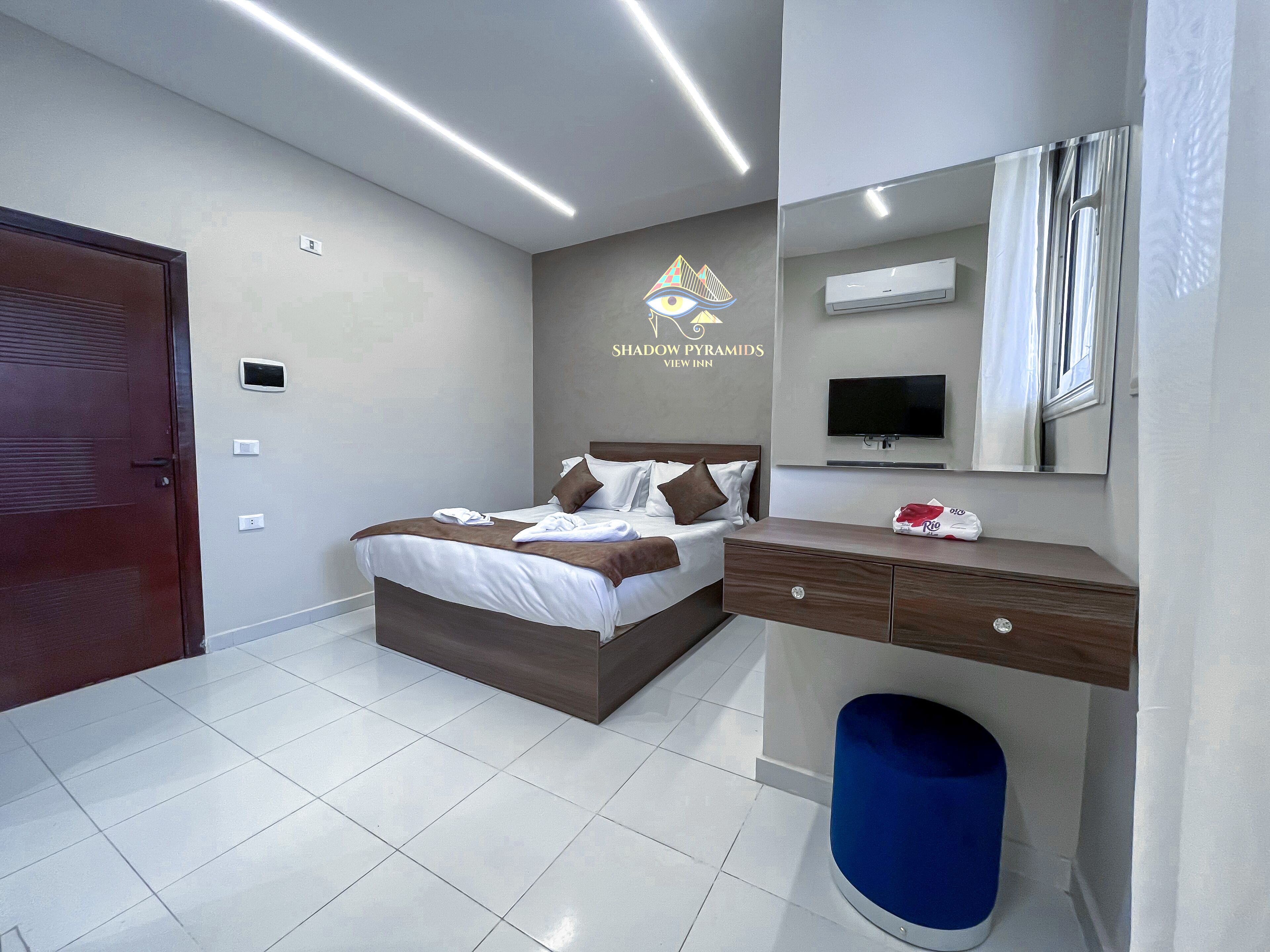 Shadow Pyramids View Inn 4*