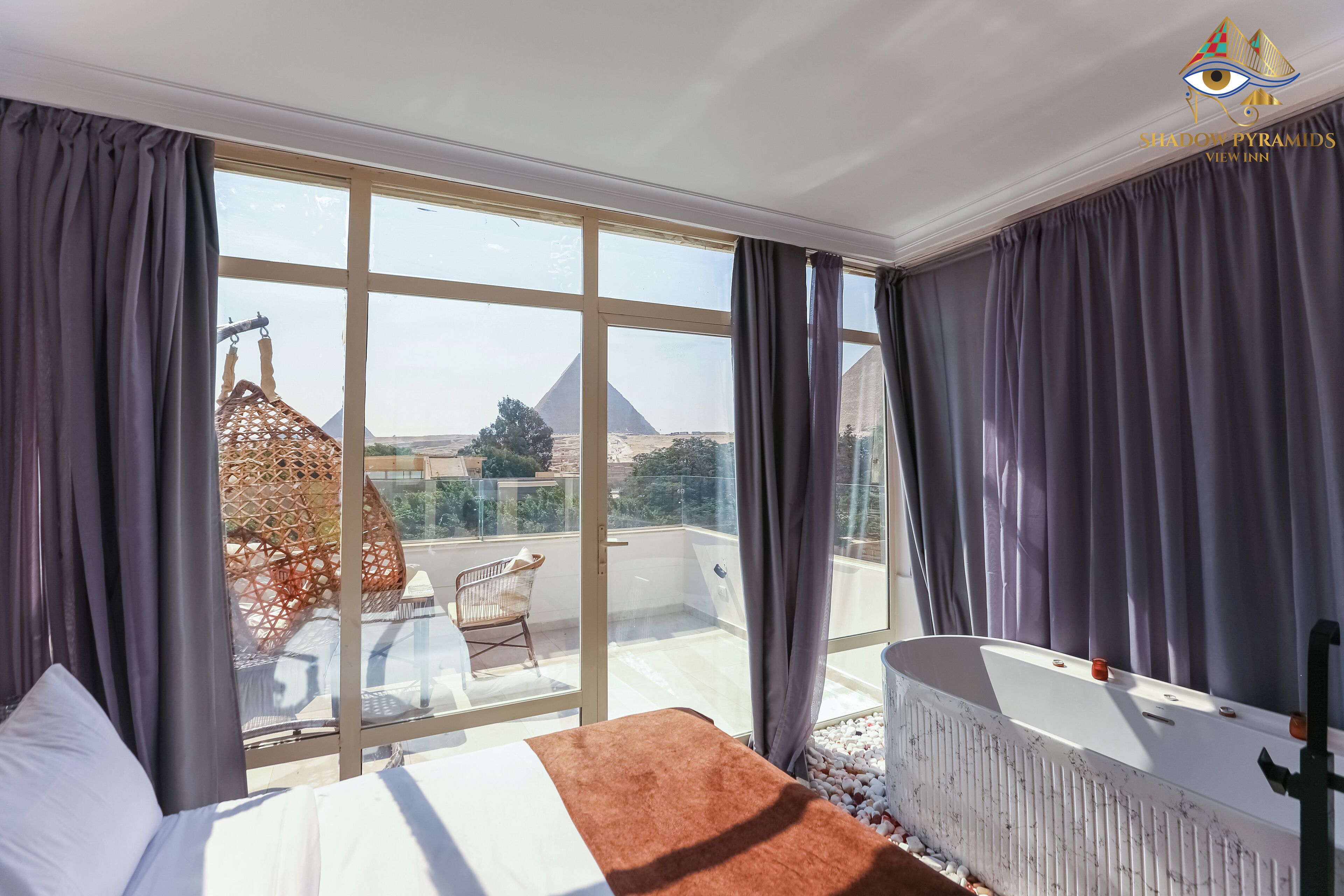 Shadow Pyramids View Inn 4*