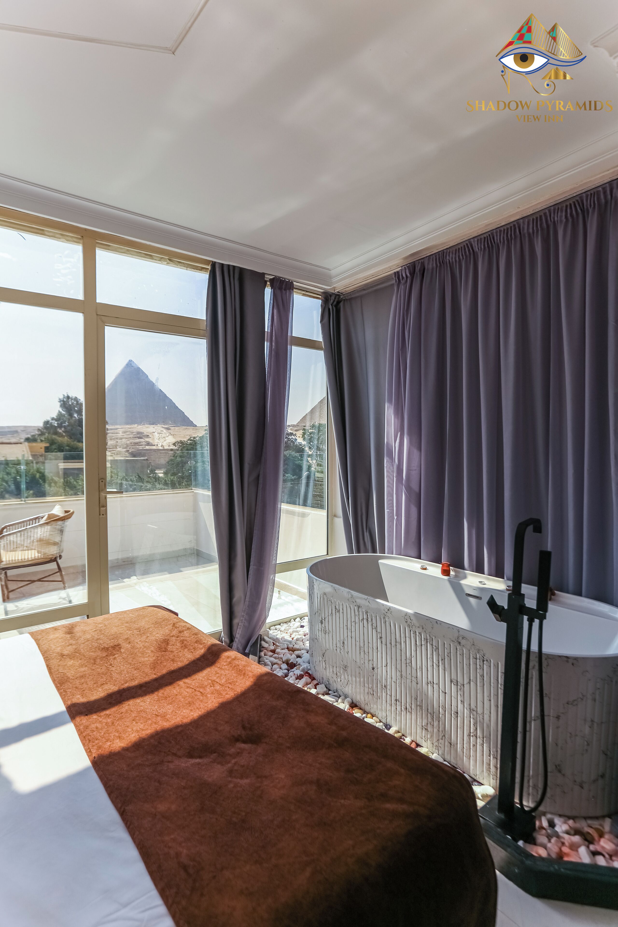 Shadow Pyramids View Inn 4*