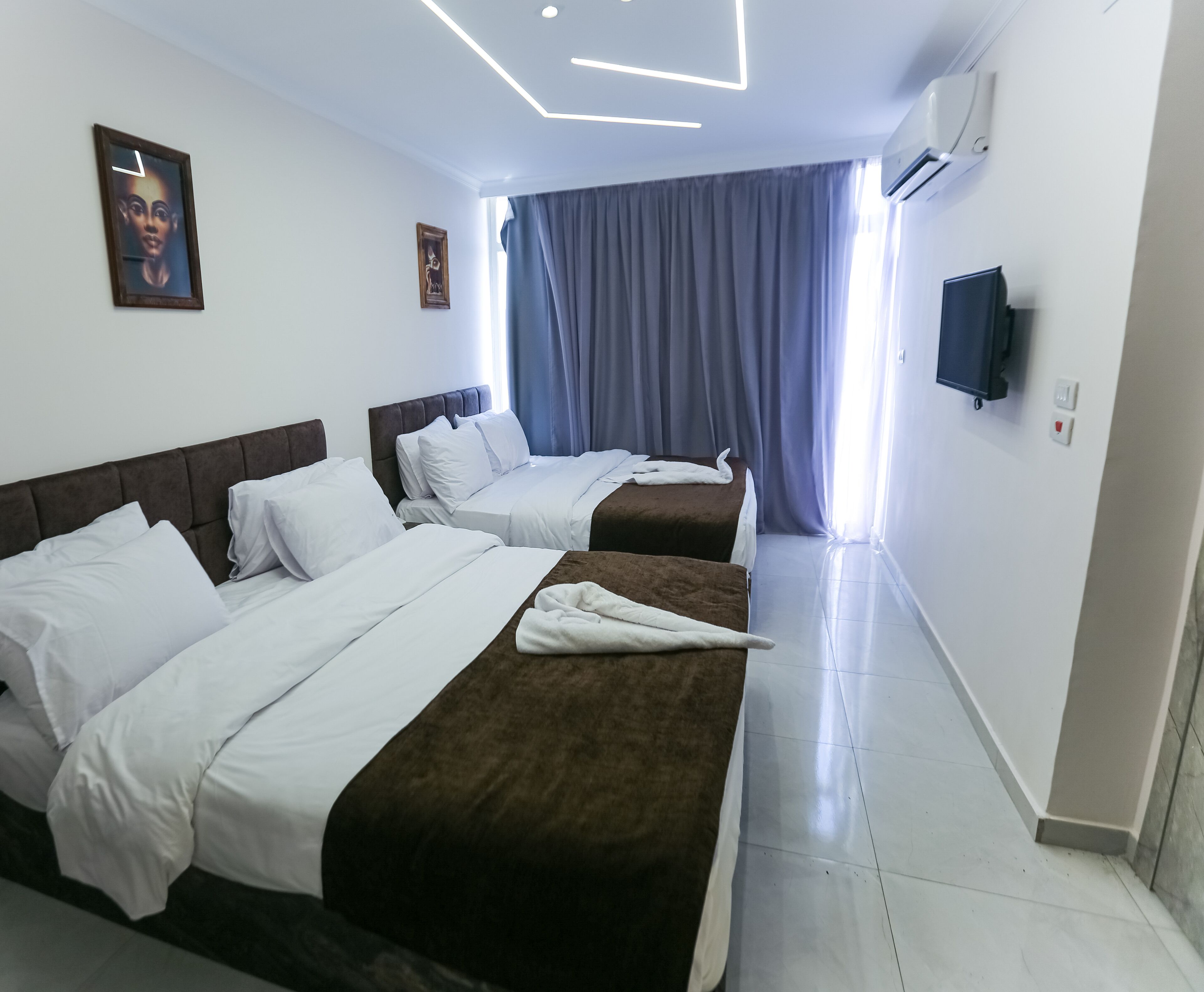 Shadow Pyramids View Inn 4*