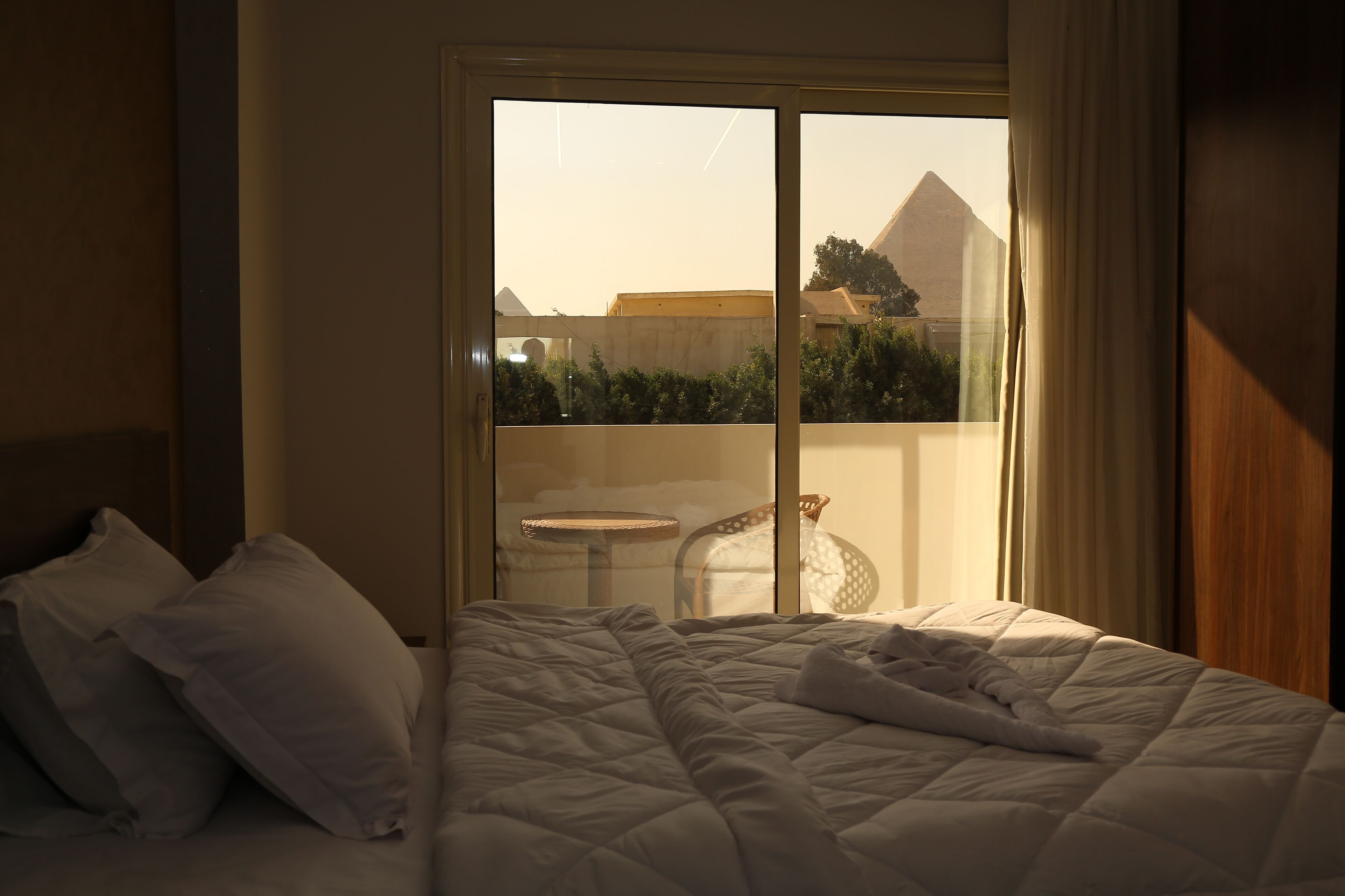Shadow Pyramids View Inn 4*