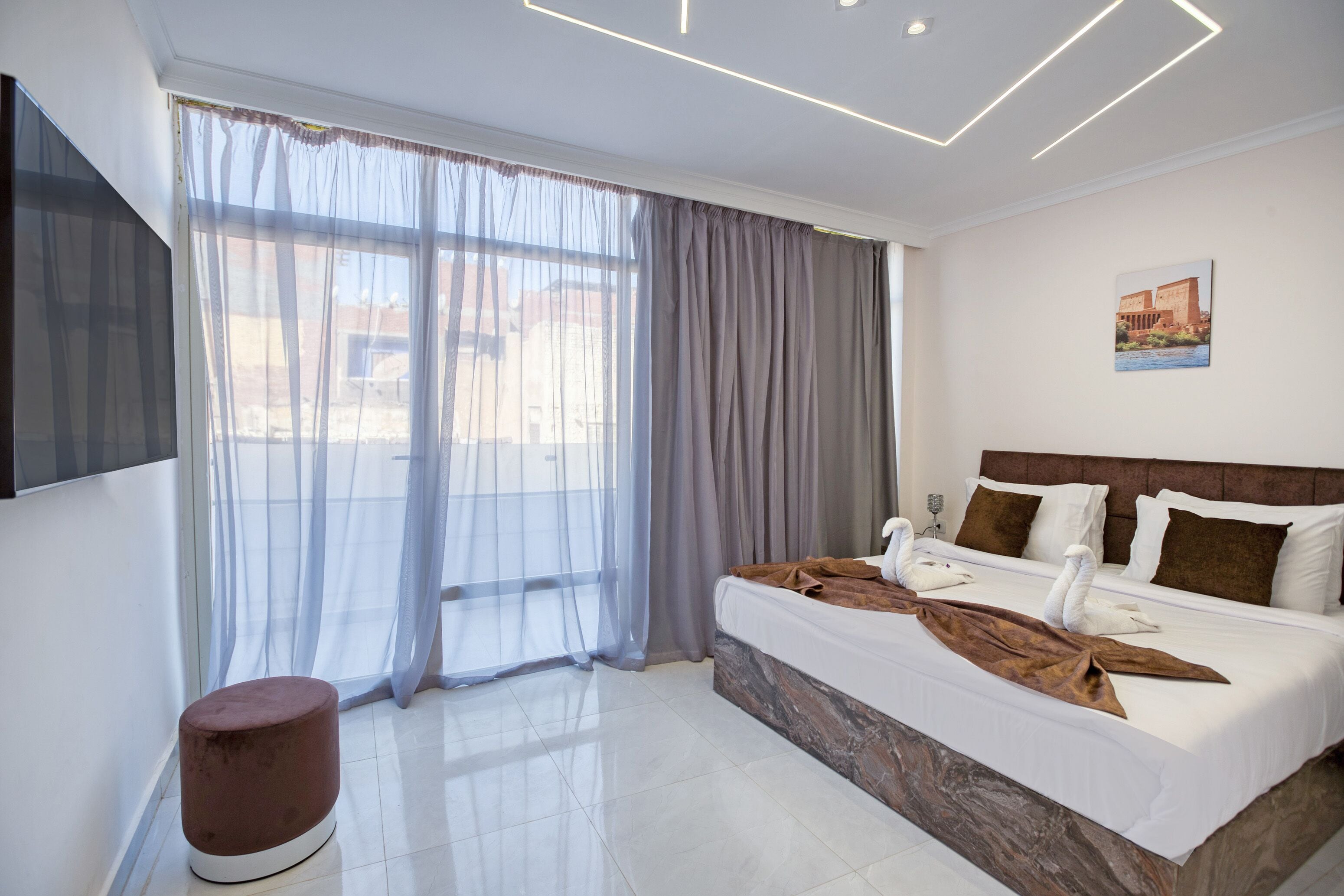 Shadow Pyramids View Inn 4*