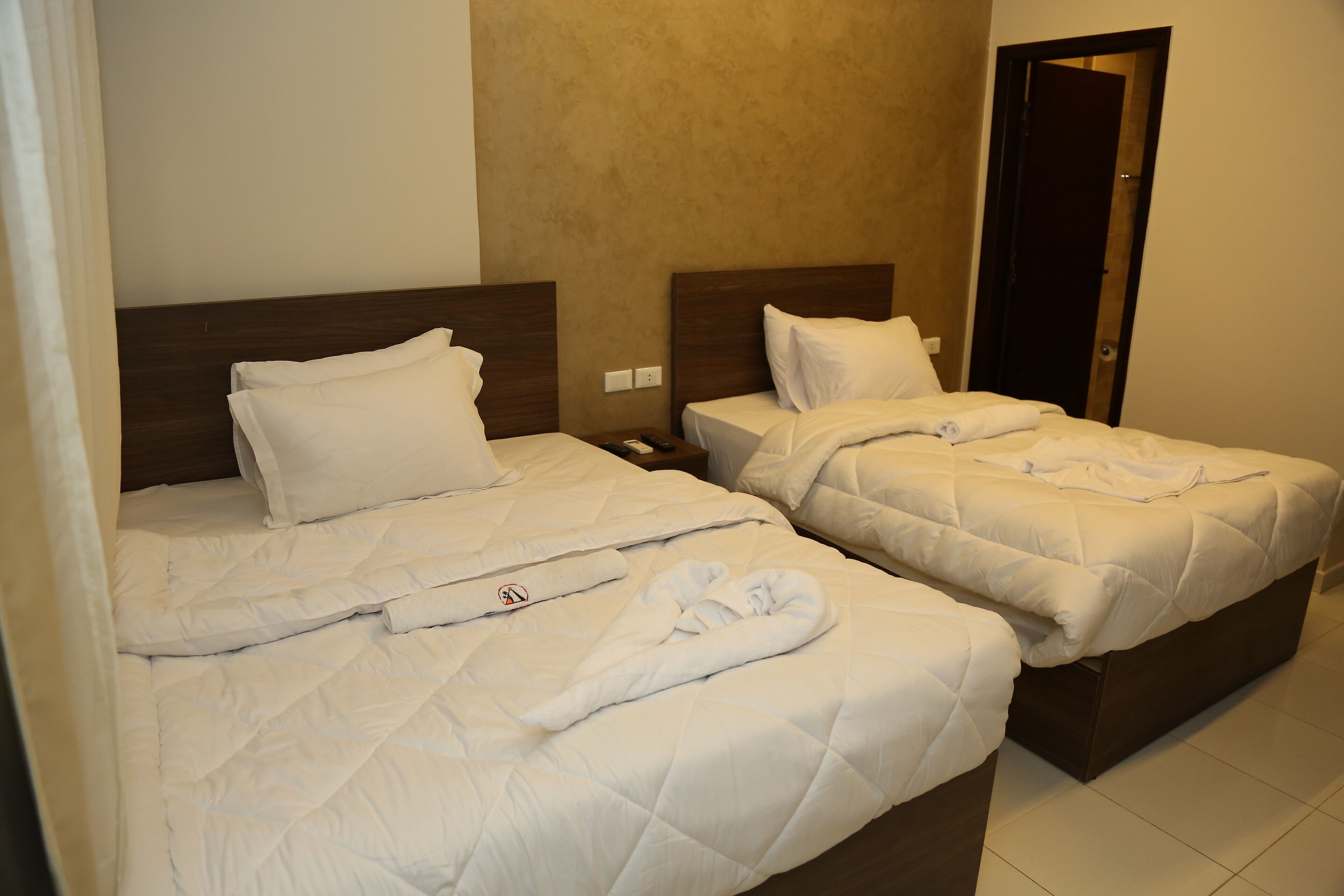 Shadow Pyramids View Inn 4*