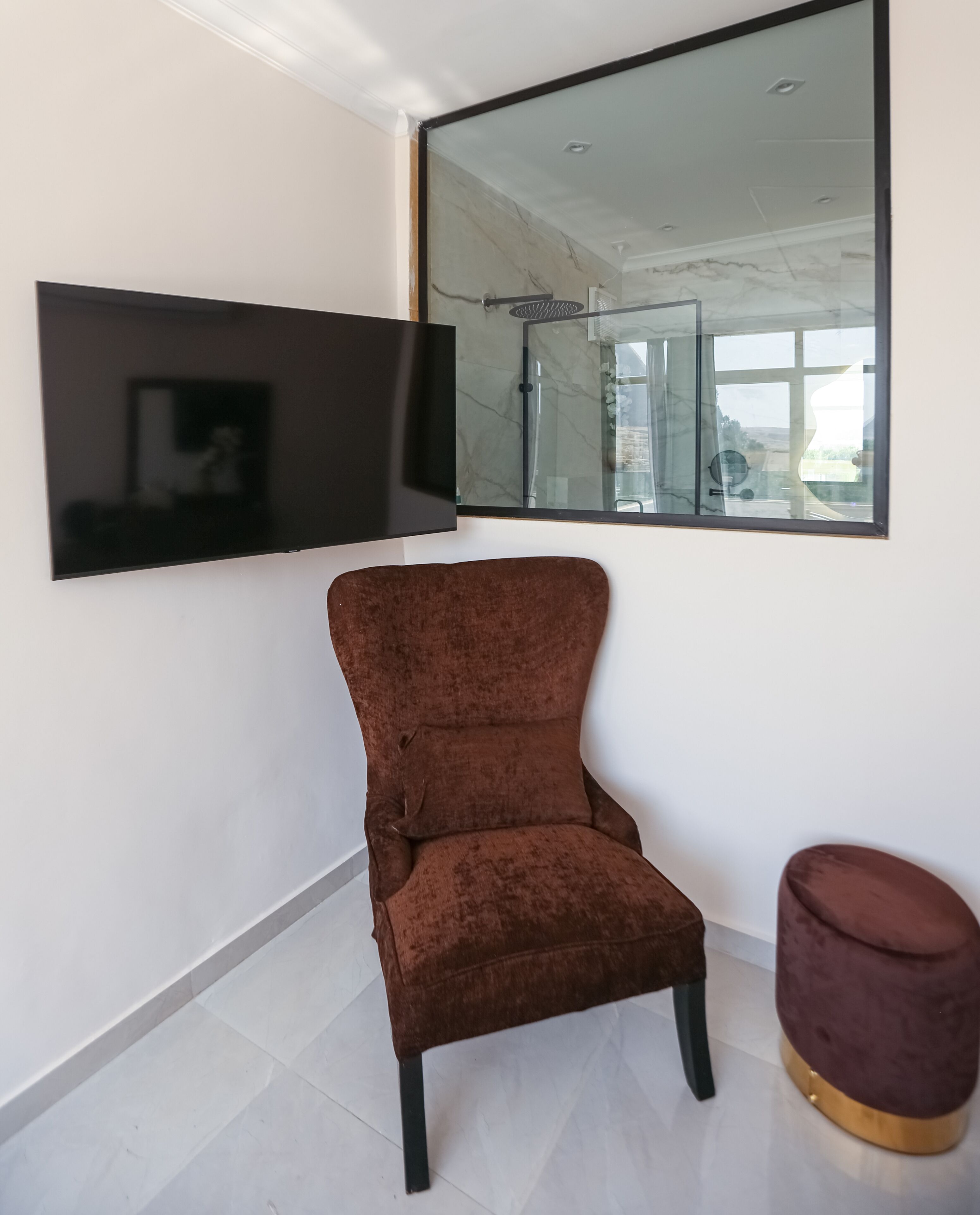 Shadow Pyramids View Inn 4*