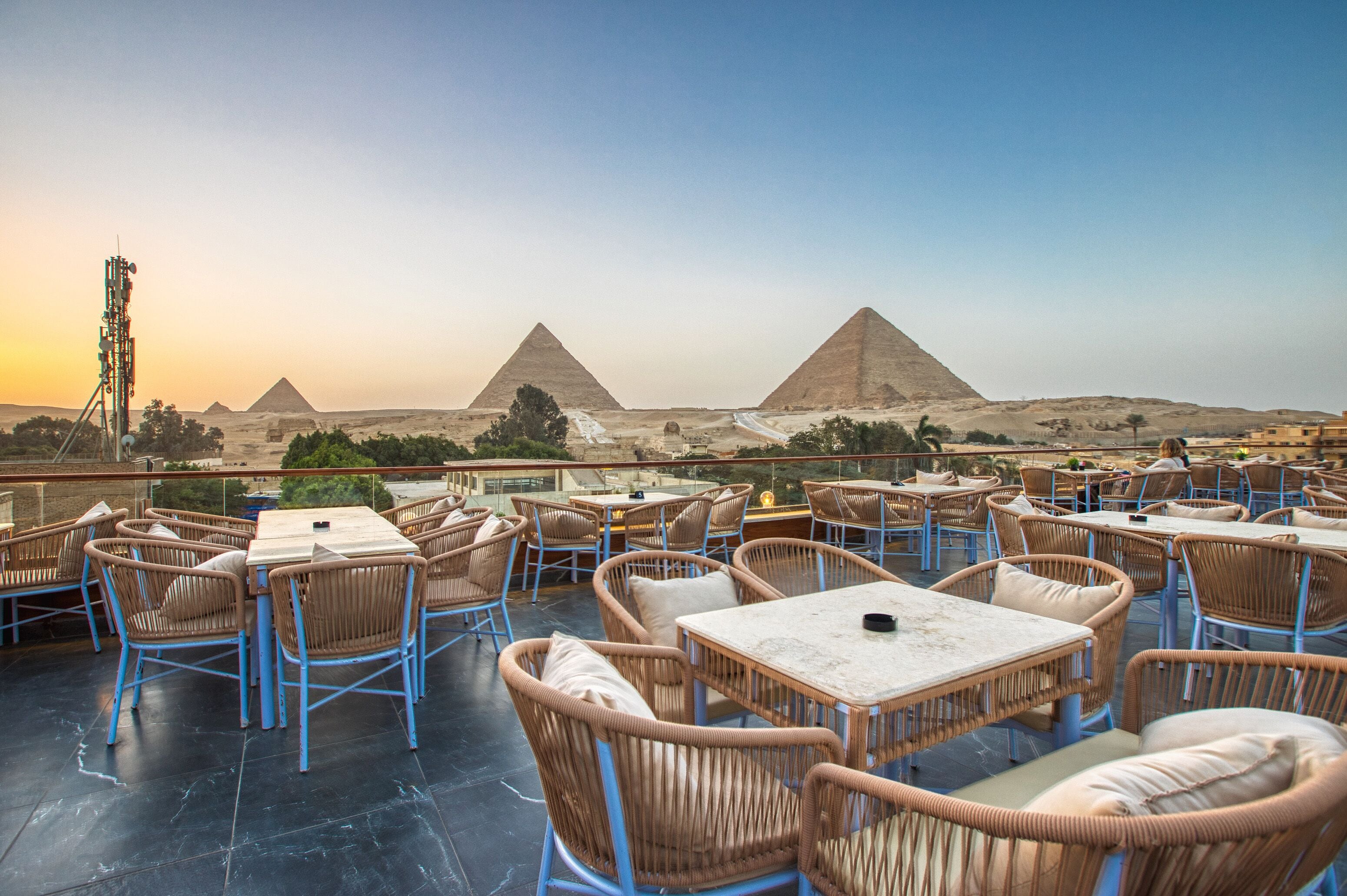 Shadow Pyramids View Inn 4*