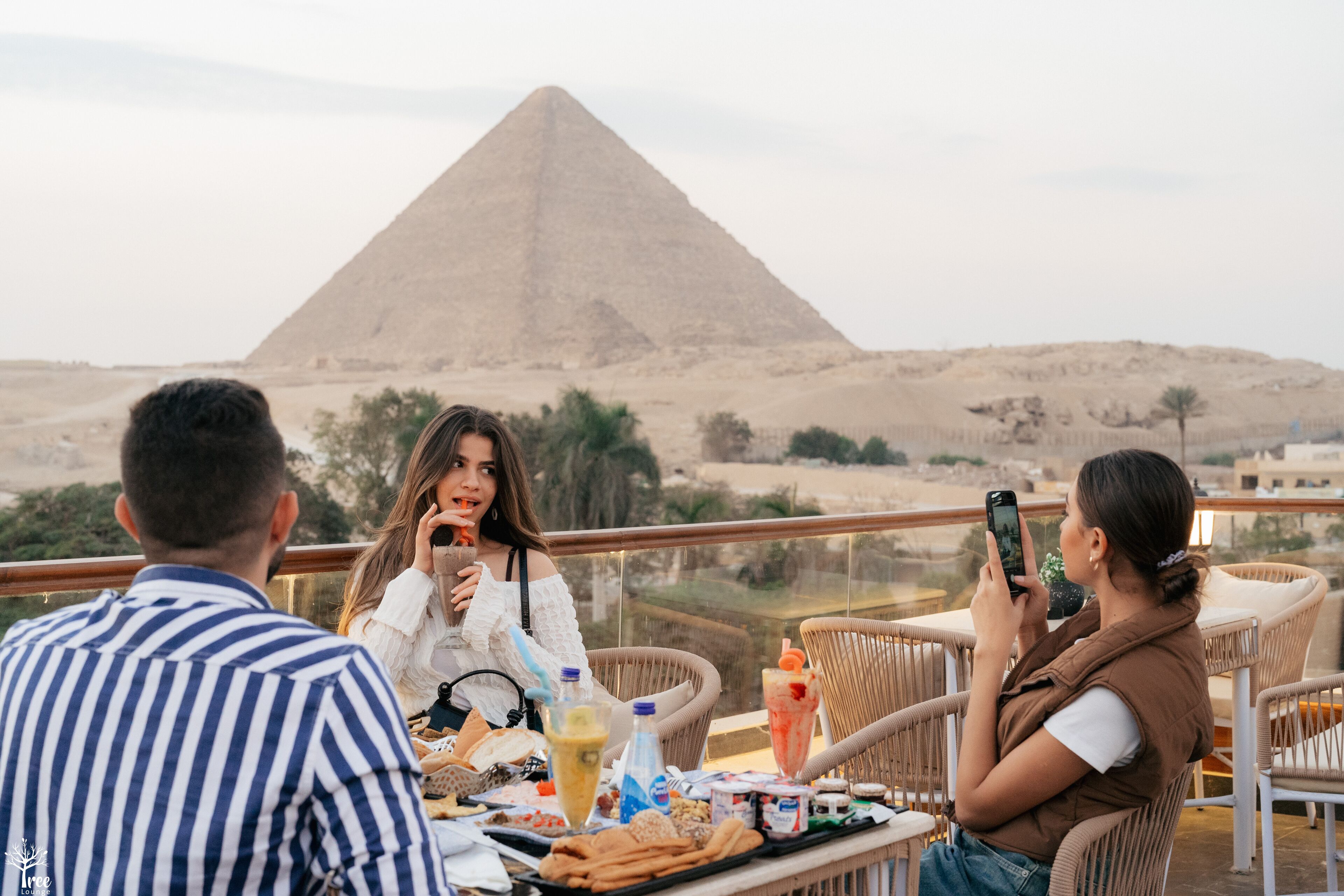 Shadow Pyramids View Inn 4*