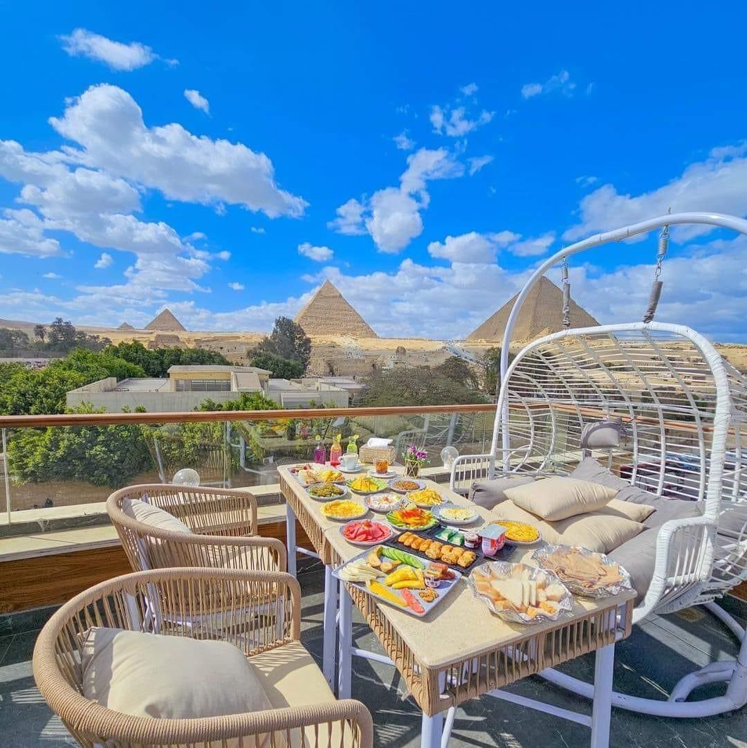 Shadow Pyramids View Inn 4*