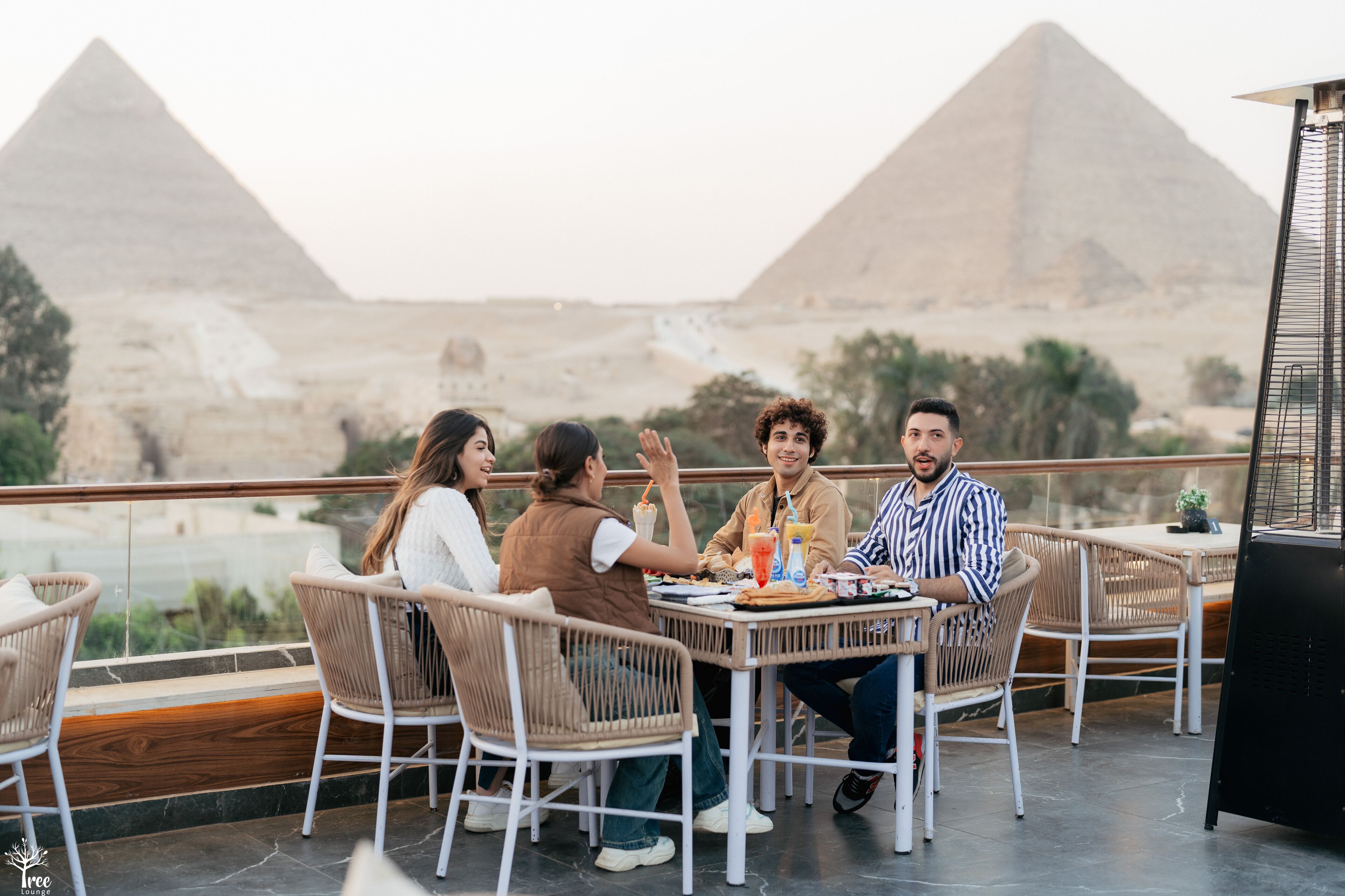 Shadow Pyramids View Inn 4*