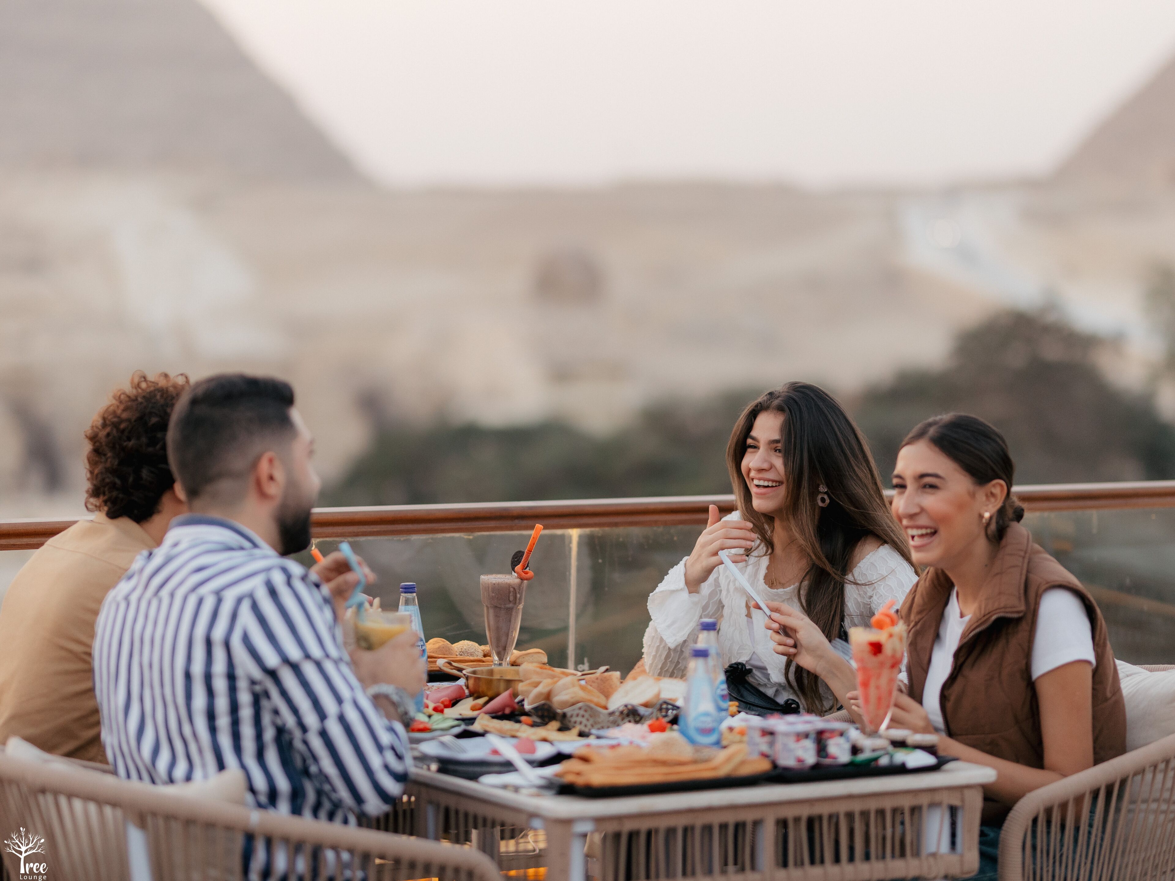 Shadow Pyramids View Inn 4*