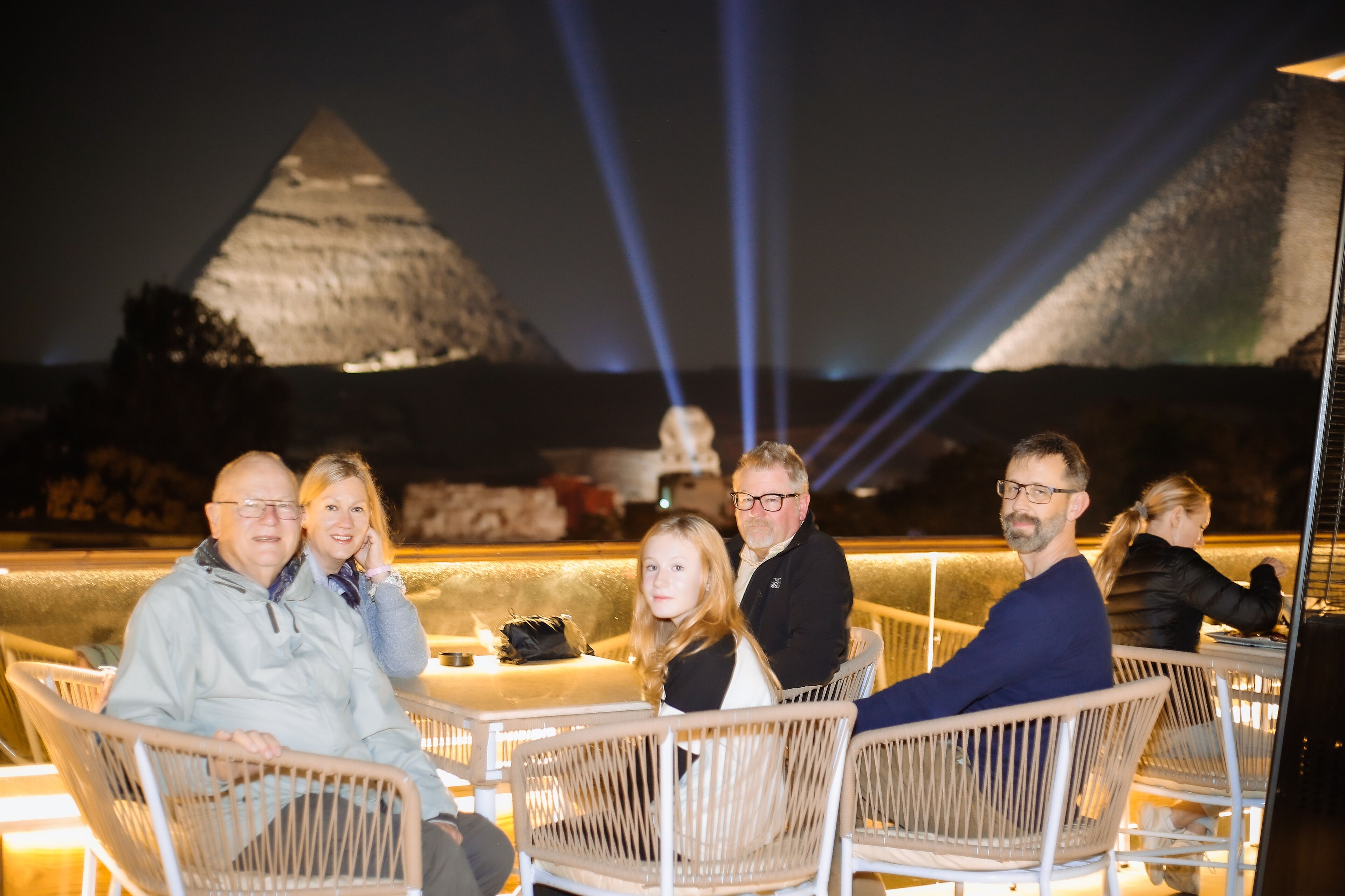 Shadow Pyramids View Inn 4*