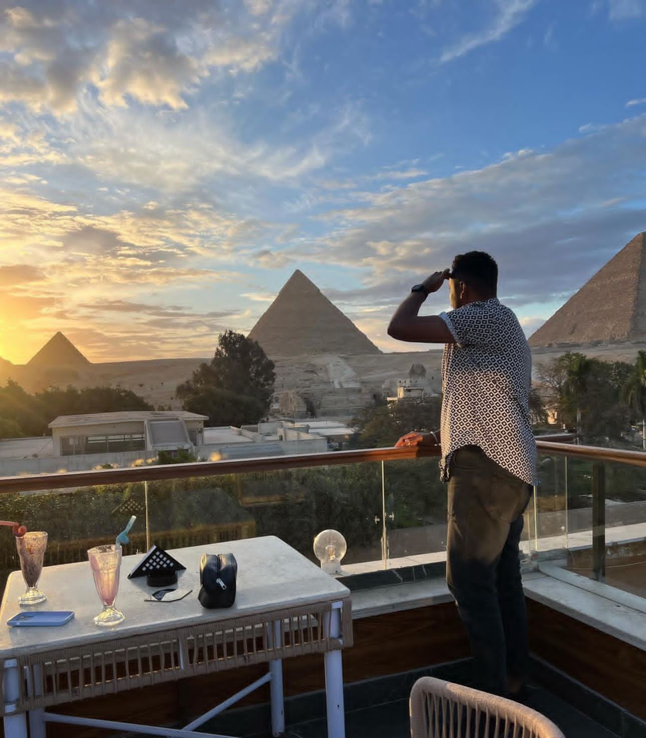 Shadow Pyramids View Inn 4*