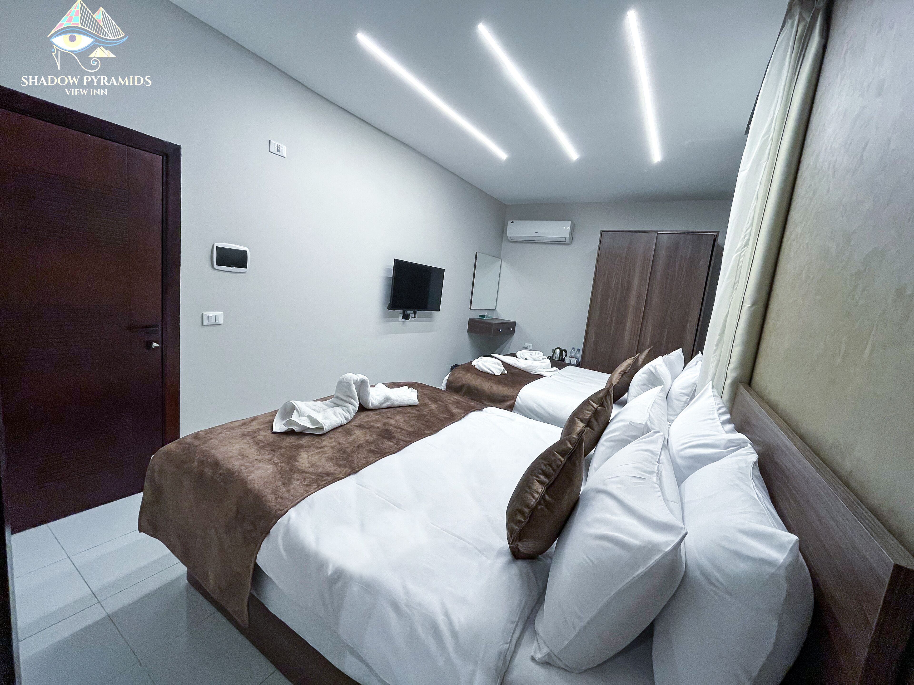 Shadow Pyramids View Inn 4*