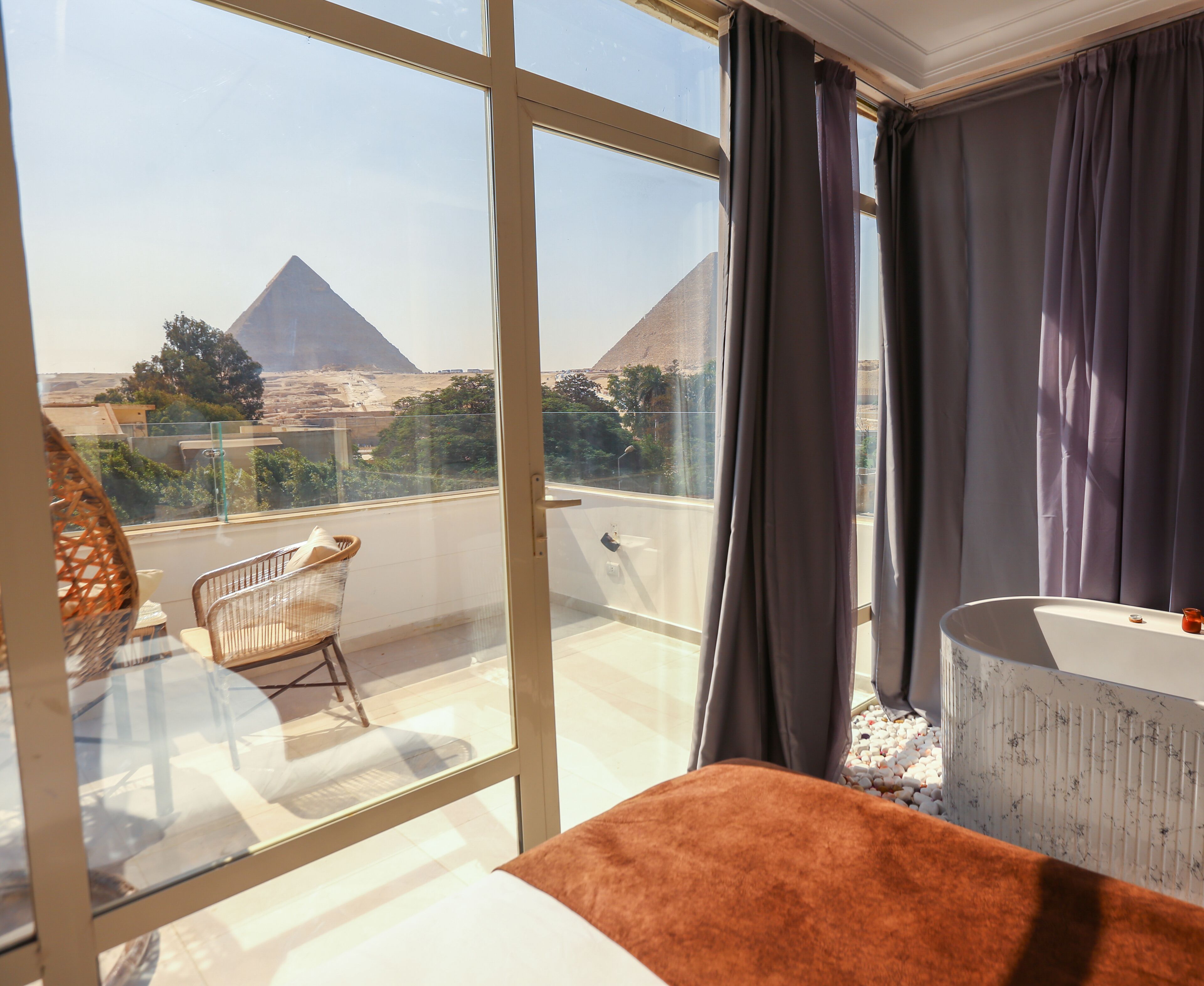 Shadow Pyramids View Inn 4*
