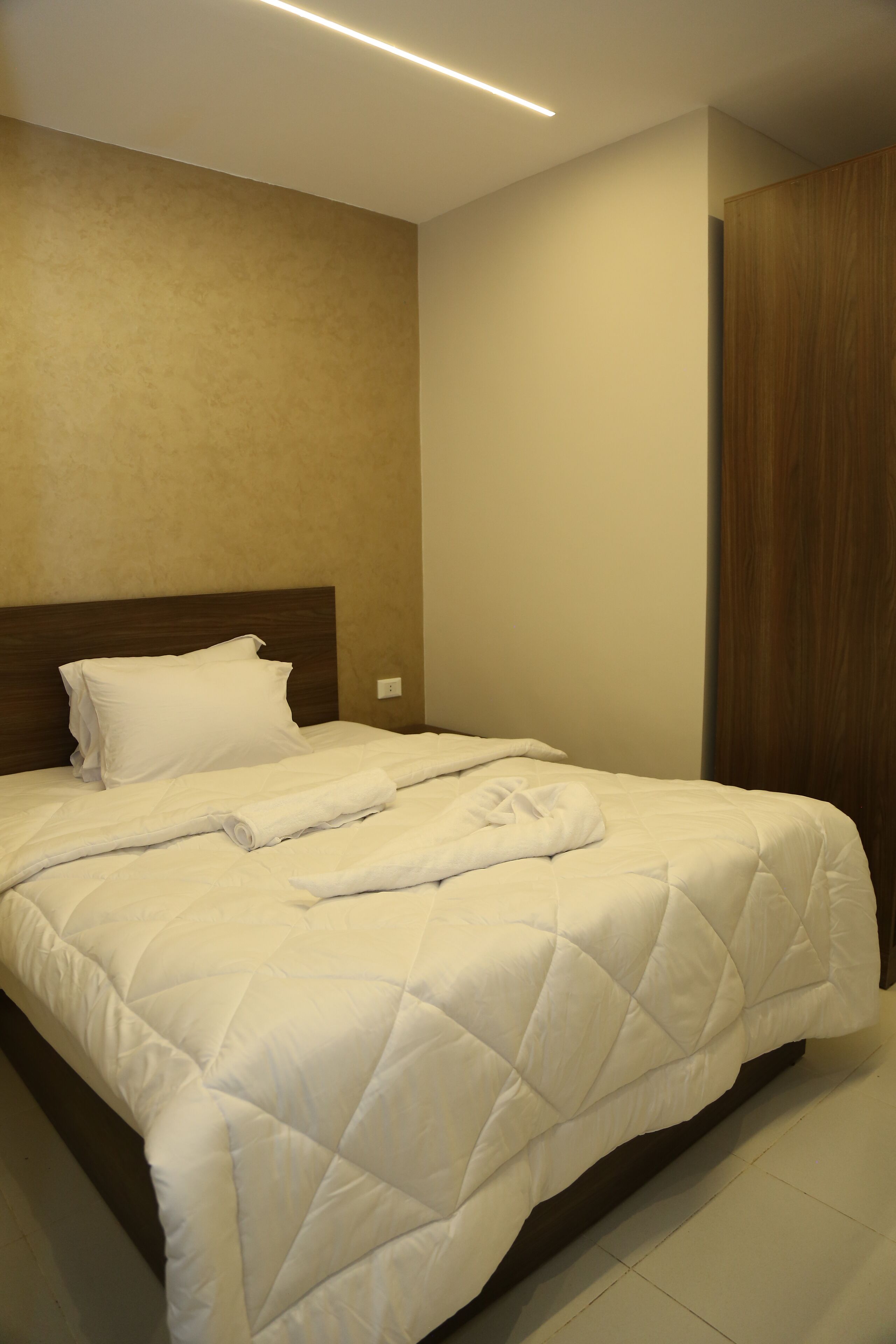 Shadow Pyramids View Inn 4*