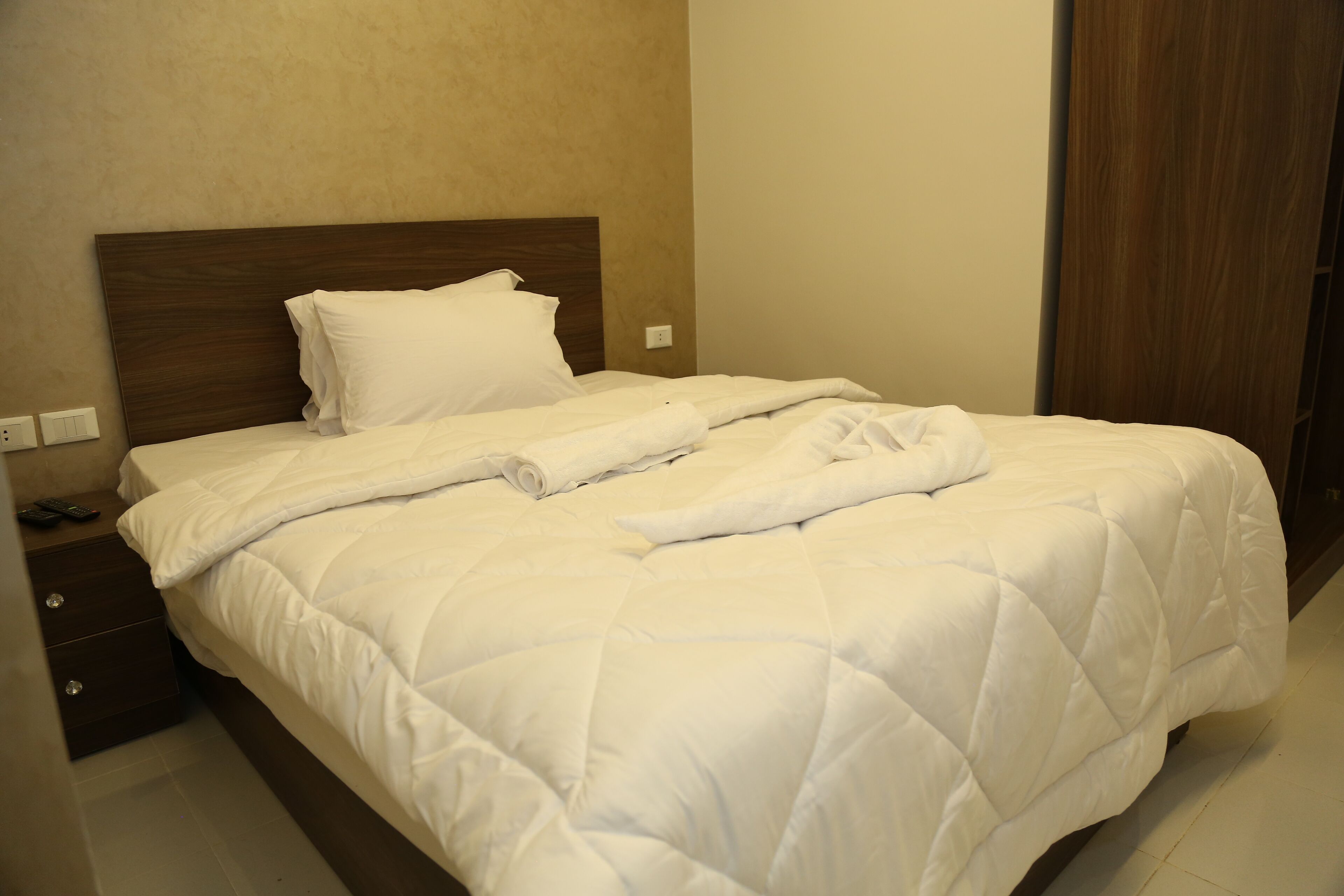 Shadow Pyramids View Inn 4*