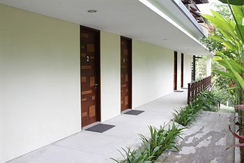 Labak River Hotel By Eps 4*