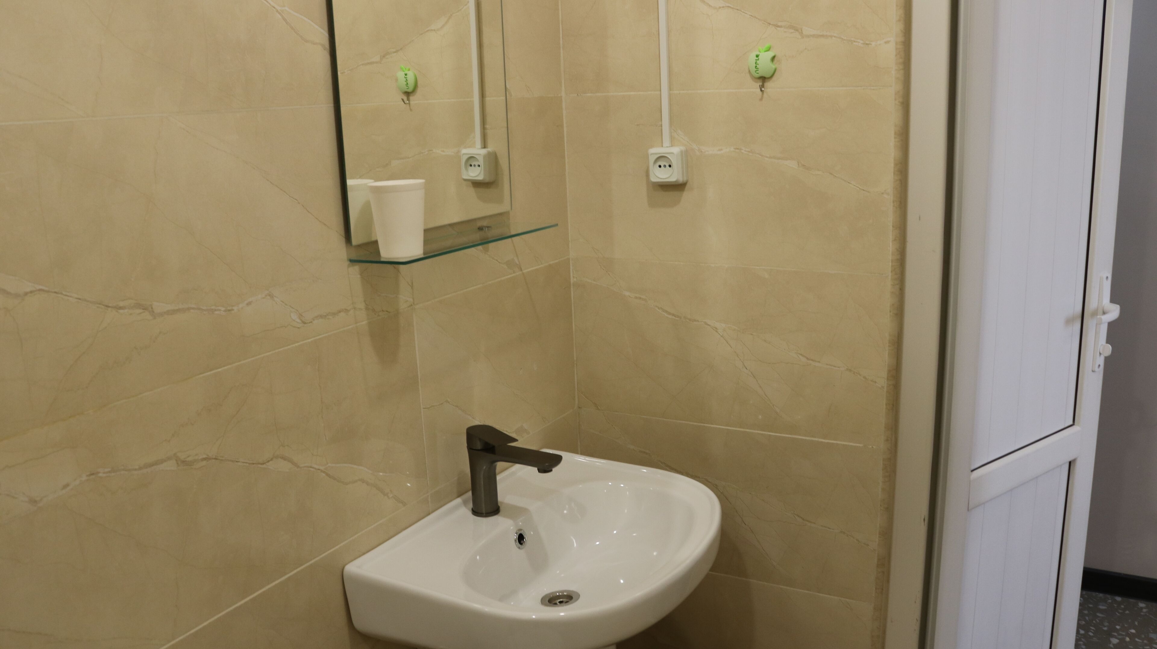 Asa Hotel 0*