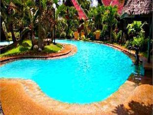 Alona Tropical Beach Resort 3*