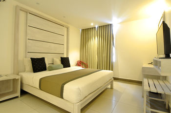 Ivy Lane 3*