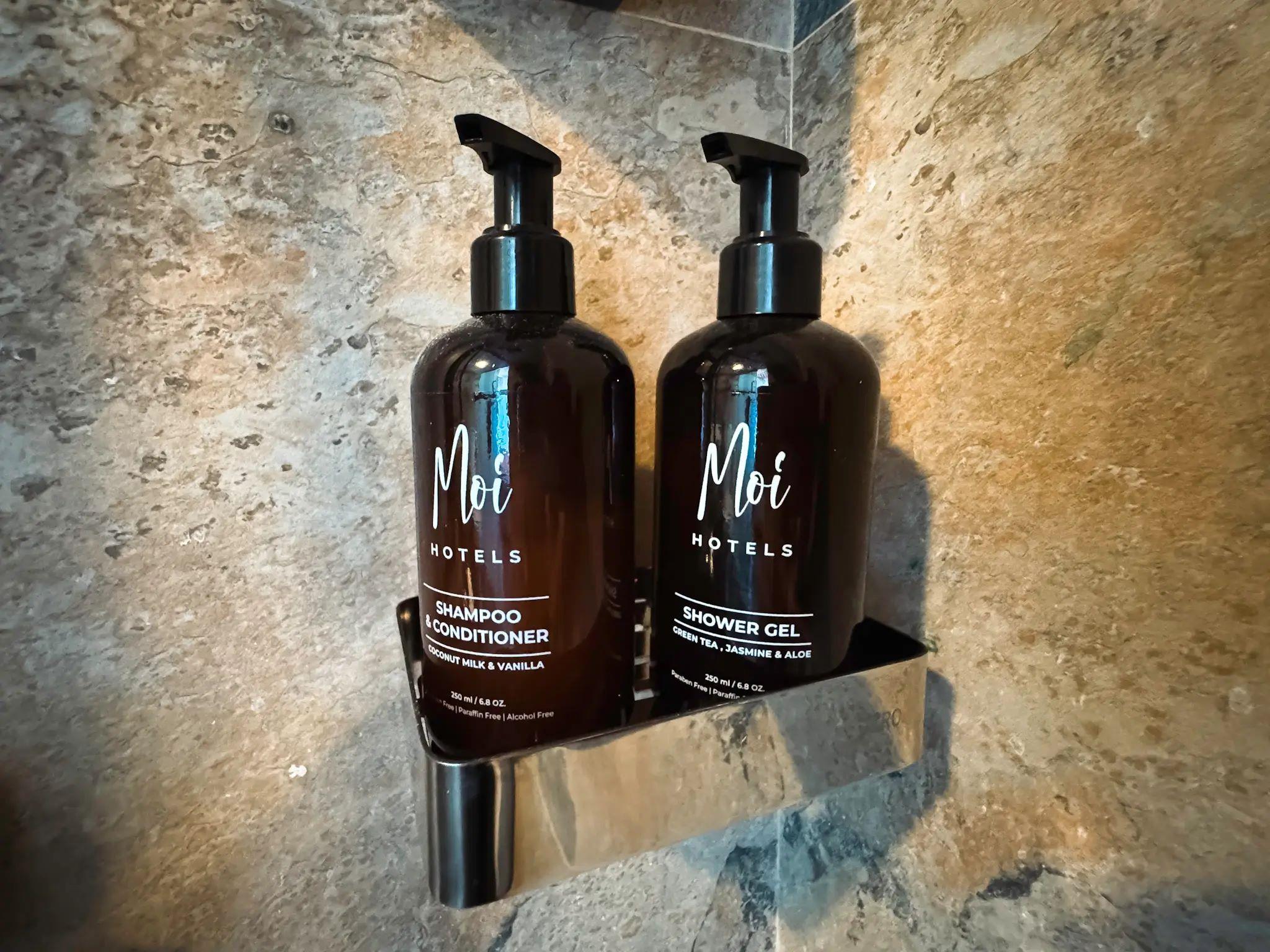 Moi Induruwa by DBI 3*