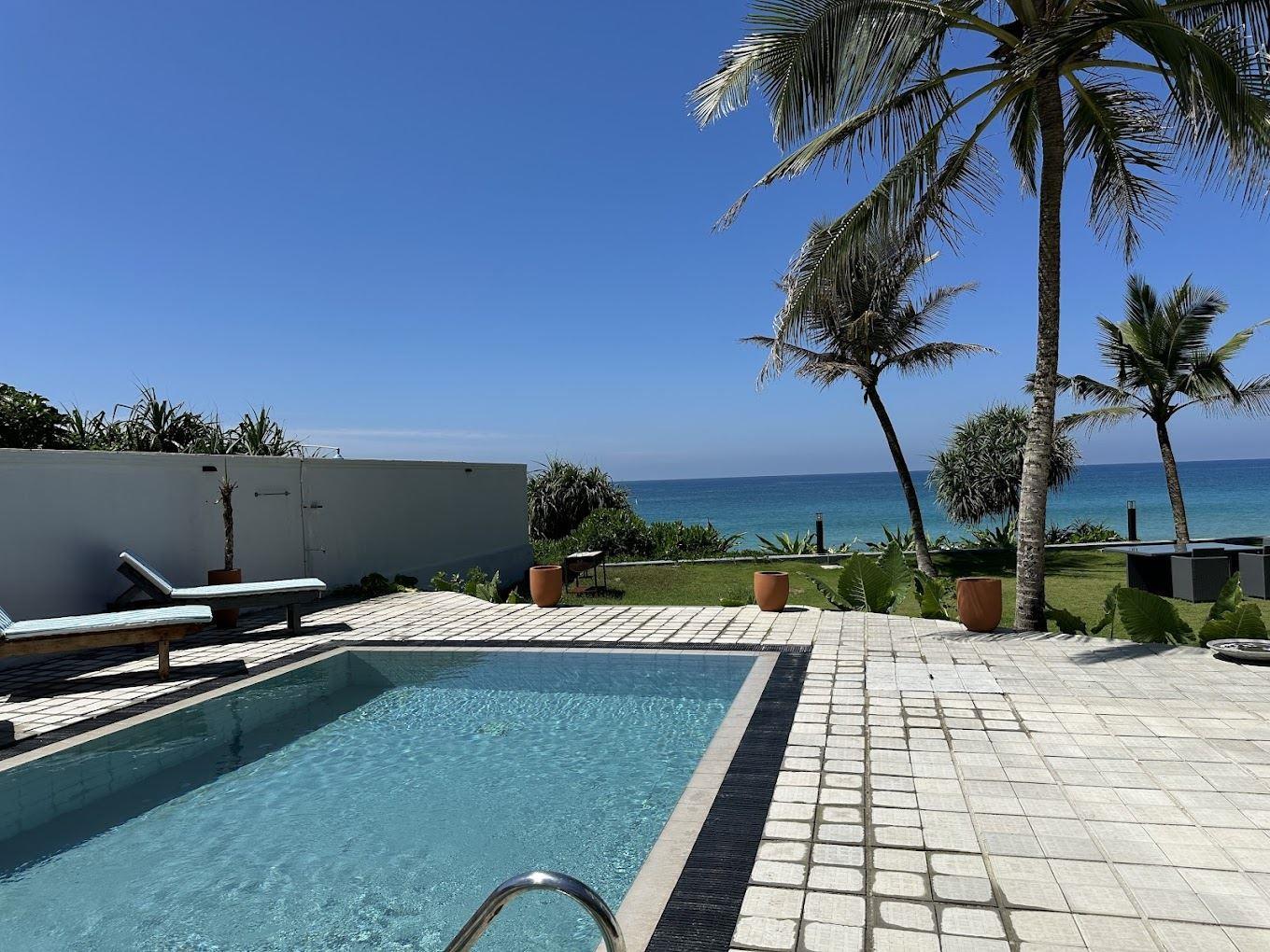 Moi Induruwa by DBI 3*