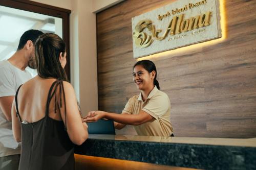 Jpark Island Resort Alona 4*