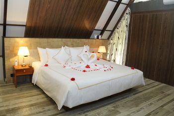 Liyya Water Villas 4*