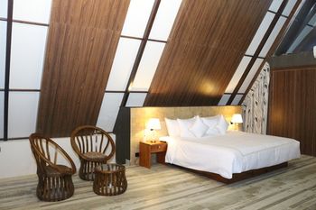 Liyya Water Villas 4*