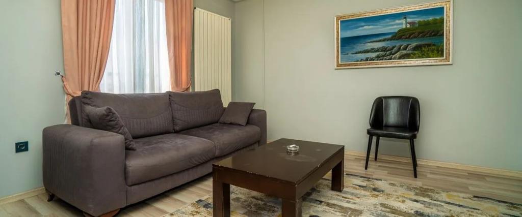 Dizayn Palace 0*