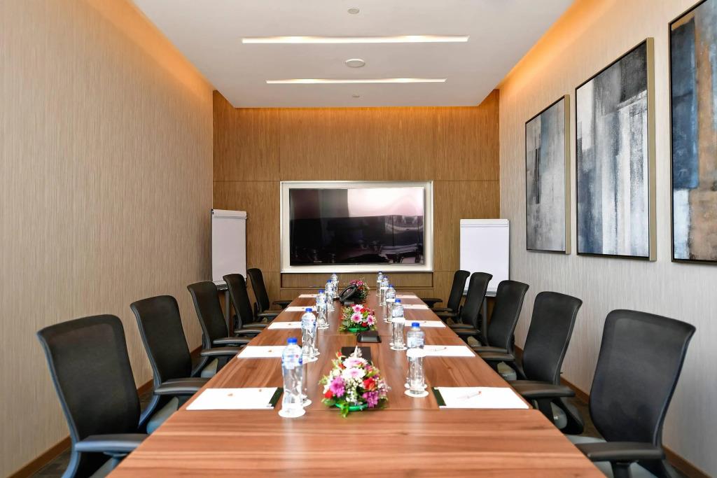 Clarion Hotel Jeddah Airport 4*