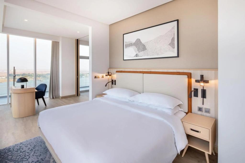 Four Points by Sheraton Jeddah Corniche 4*