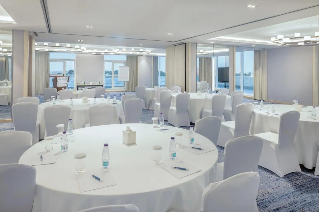 Four Points by Sheraton Jeddah Corniche 4*