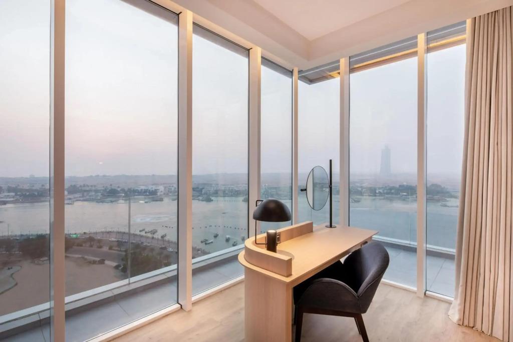 Four Points by Sheraton Jeddah Corniche 4*