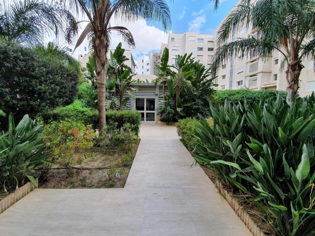 Prestige Luxurious 120m2 Next to UN Offices Lac2 0*