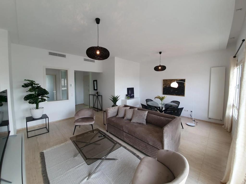 Prestige Luxurious 120m2 Next to UN Offices Lac2 0*