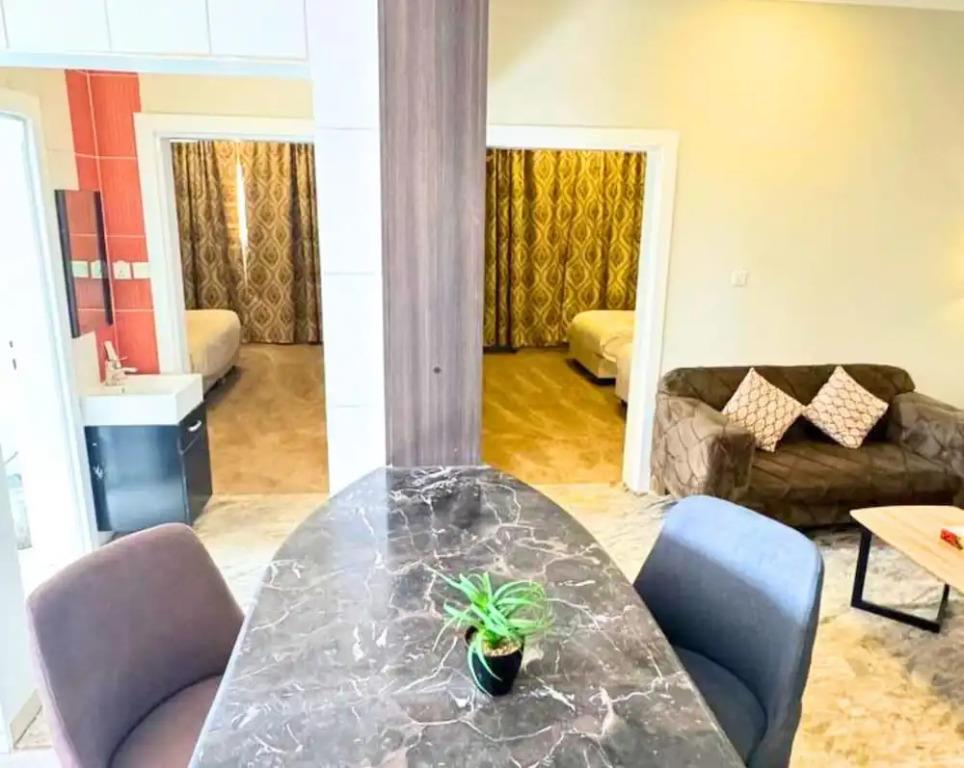 Bq Hotel Suites 0*