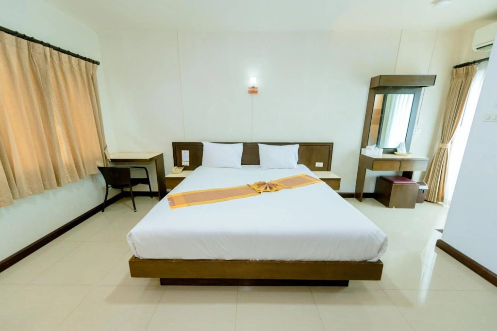 Bander Hotel 0*