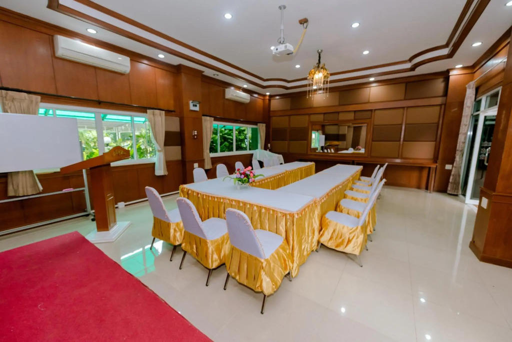 Bander Hotel 0*