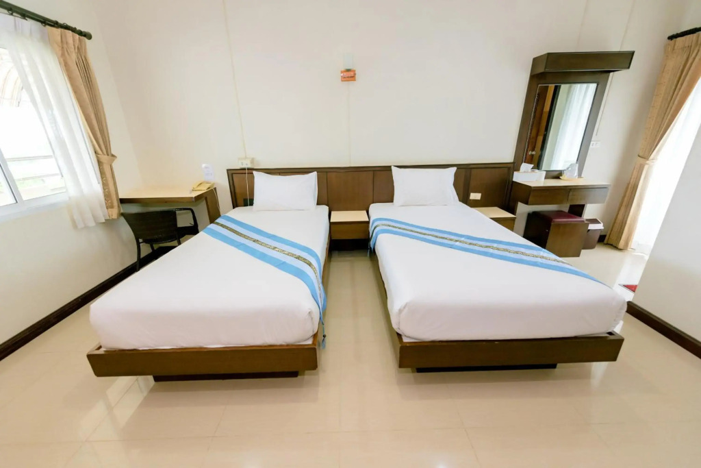 Bander Hotel 0*