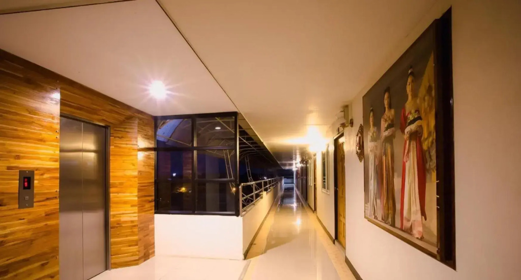 Bander Hotel 0*