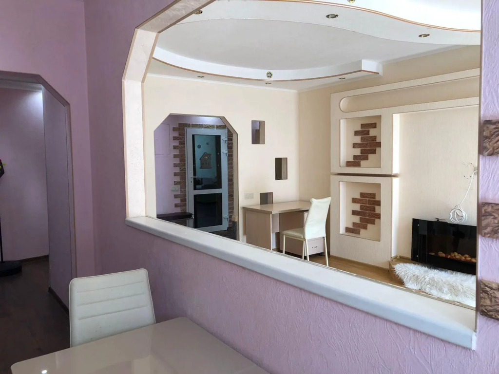 House-available on the street. Mira, 11 0*